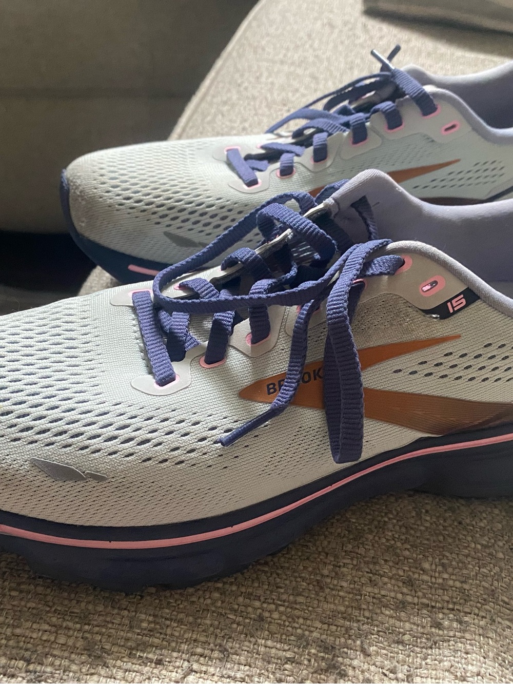 Brooks Women's Running Shoes - Light Green with Navy and Pink Accents